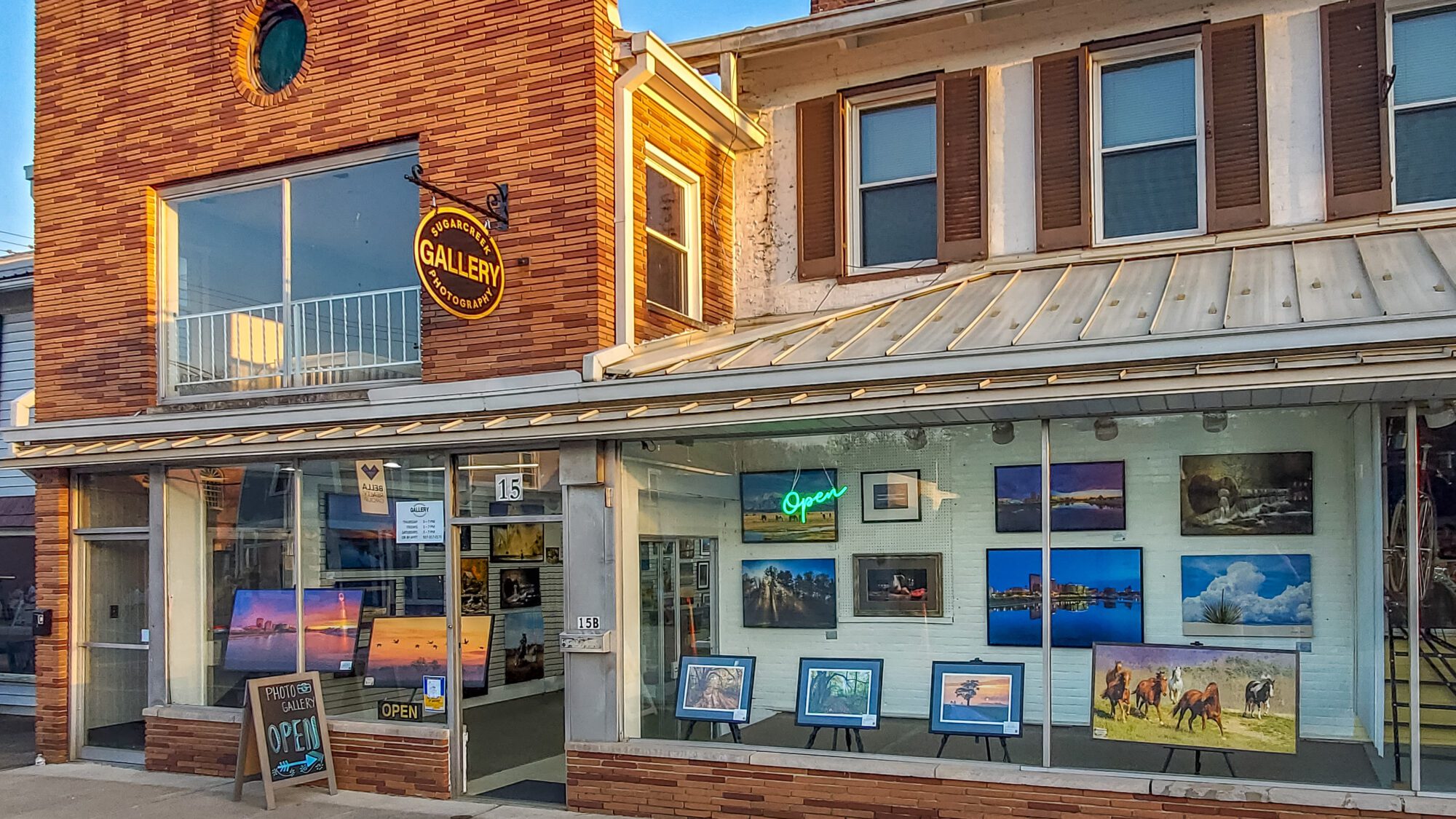 Sugarcreek Photography Gallery in Bellbrook Ohio selling 200 framed art prints in canvas and metal finishes